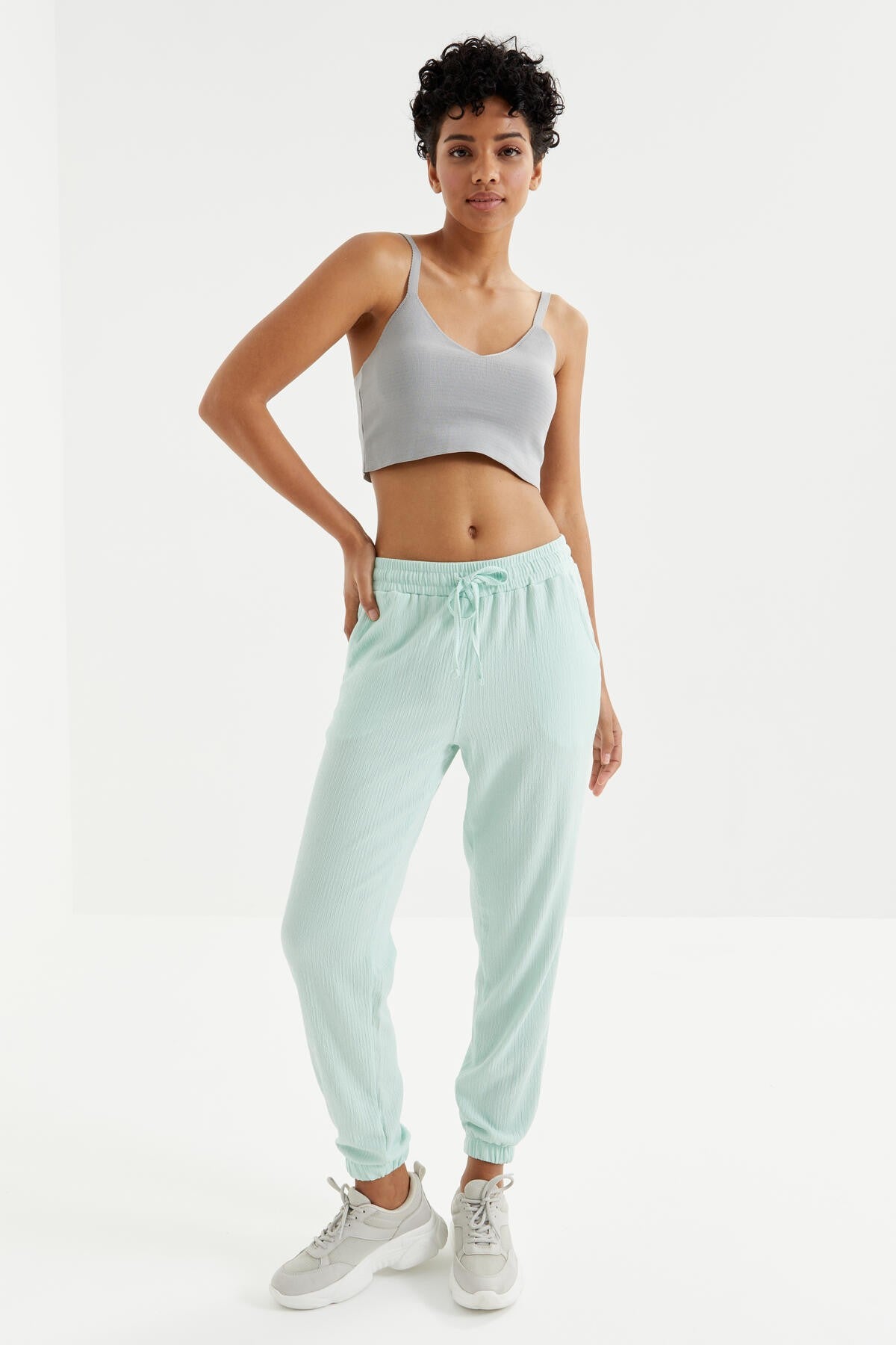 <tc>Pantalon de jogging en tissu froncé femme à taille élastique avec cordon - 94620</tc>