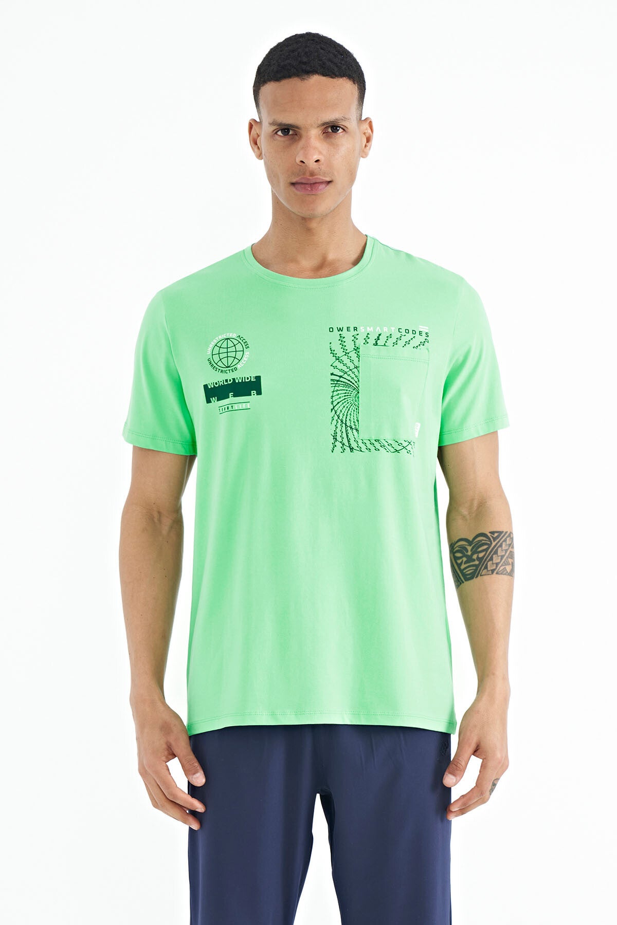 cep detayli baskili o yaka erkek t-shirt - 88184