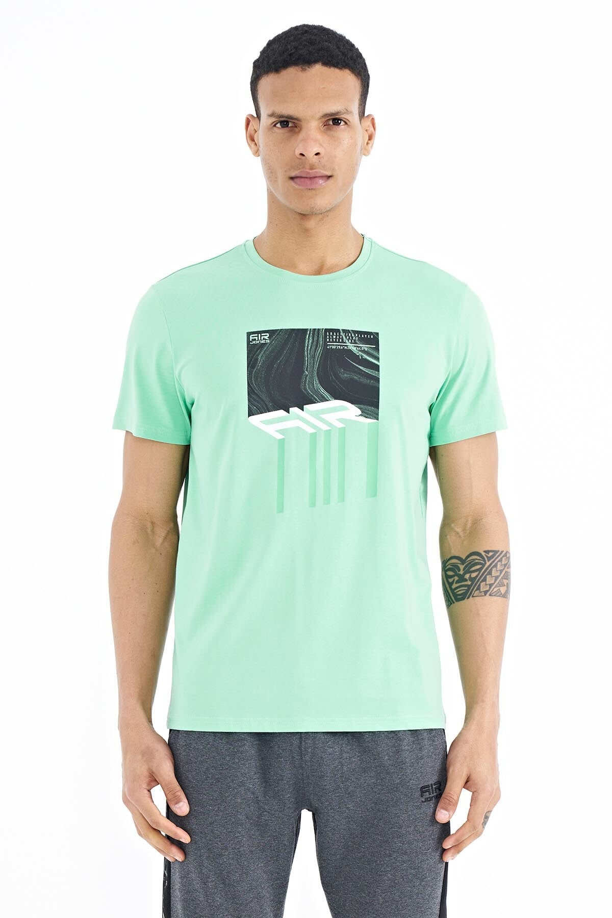 <tc>T-shirt pour homme à coupe standard "louis" - 88202</tc>