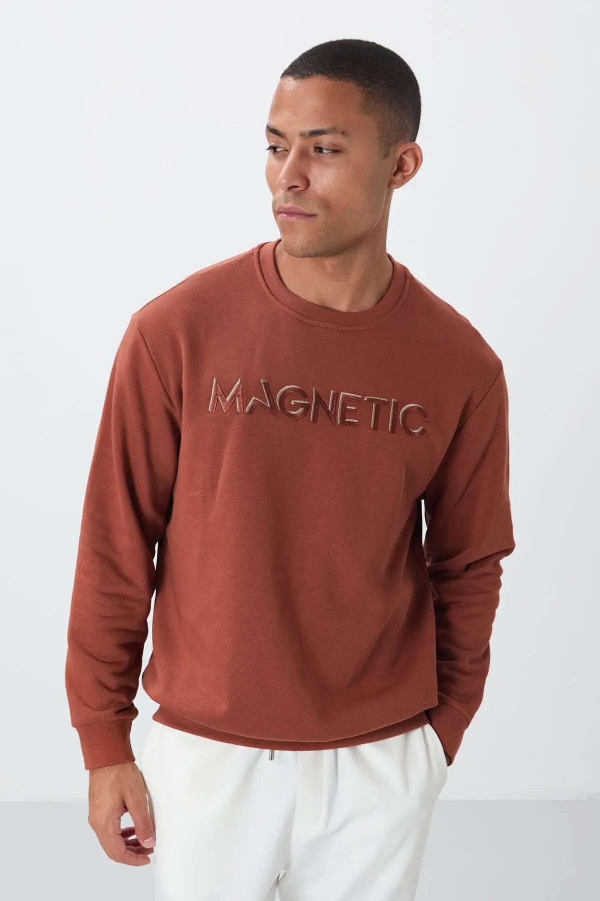 yazi nakişli o yaka rahat form erkek sweatshirt - 88020 - Justyol