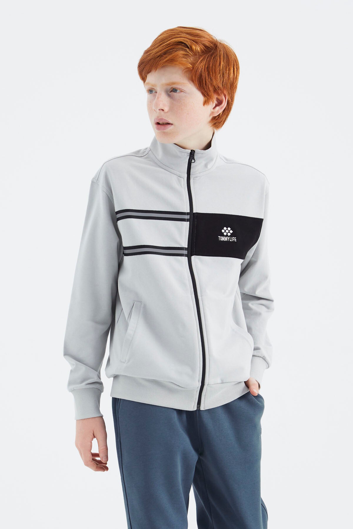 <tc>Sweatshirt pour garçon à col montant - 11183</tc>