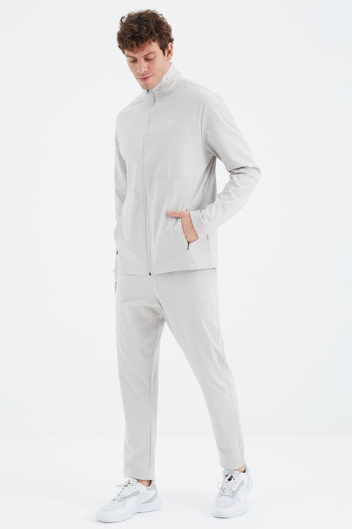 <tc>Ensemble de survêtement pour homme en couleur pierre, col montant, avec poches cachées et coupe décontractée - 85217</tc>