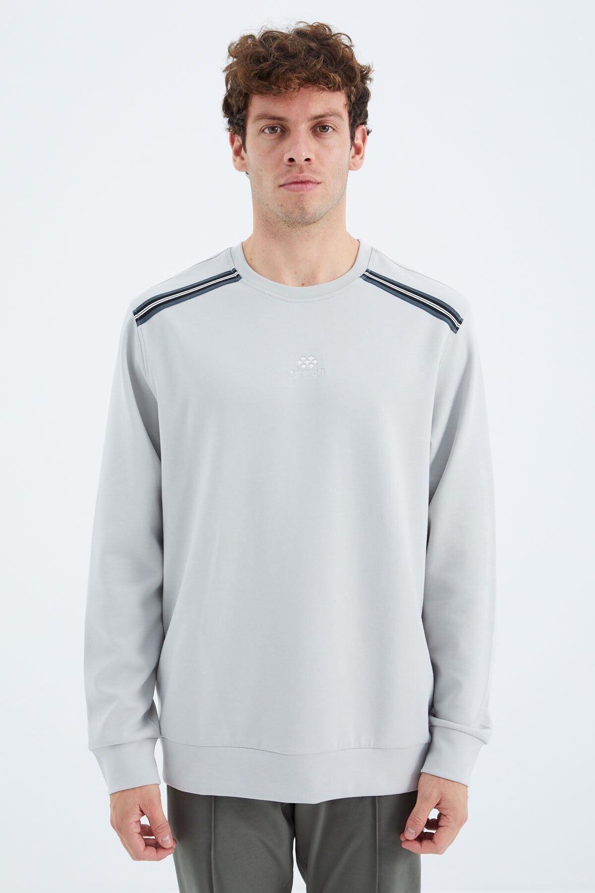 <tc>Sweatshirt homme coupe confortable col rond avec détail à bandes sur les épaules - 88279</tc>