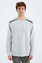 <tc>Sweatshirt homme coupe confortable col rond avec détail à bandes sur les épaules - 88279</tc>