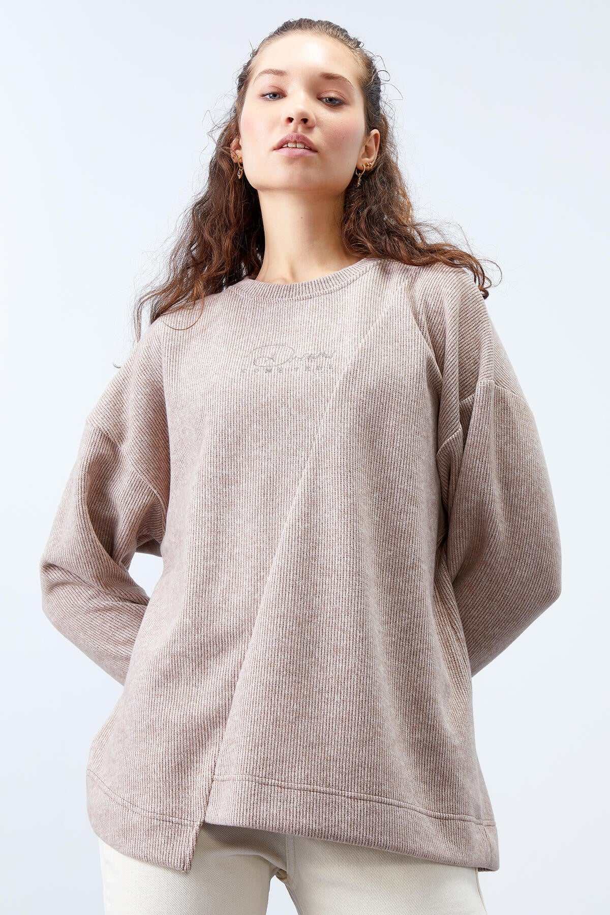 <tc>Sweatshirt femme en tricot à col rond avec coupe asymétrique, oversize - 97191</tc>