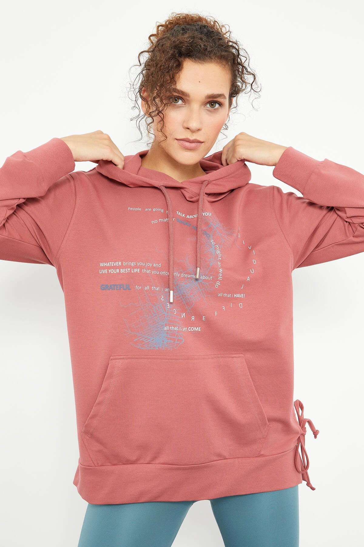 karişik yazi baskili yan büzgülü kadin oversize sweatshirt - 97170