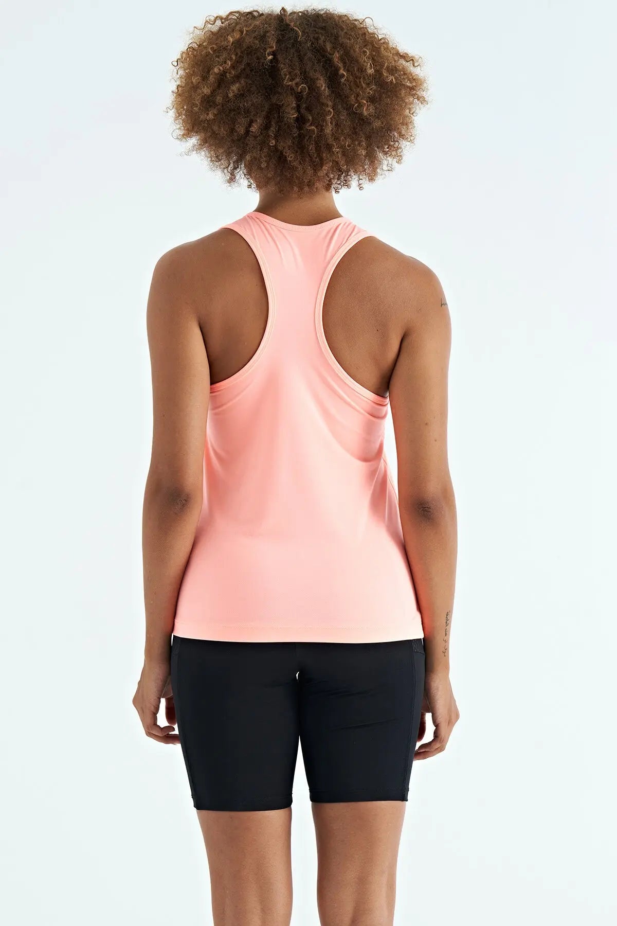 yirtmaç detayli o yaka sifir kollu standart kalip kadin spor atlet - 97256 - Justyol