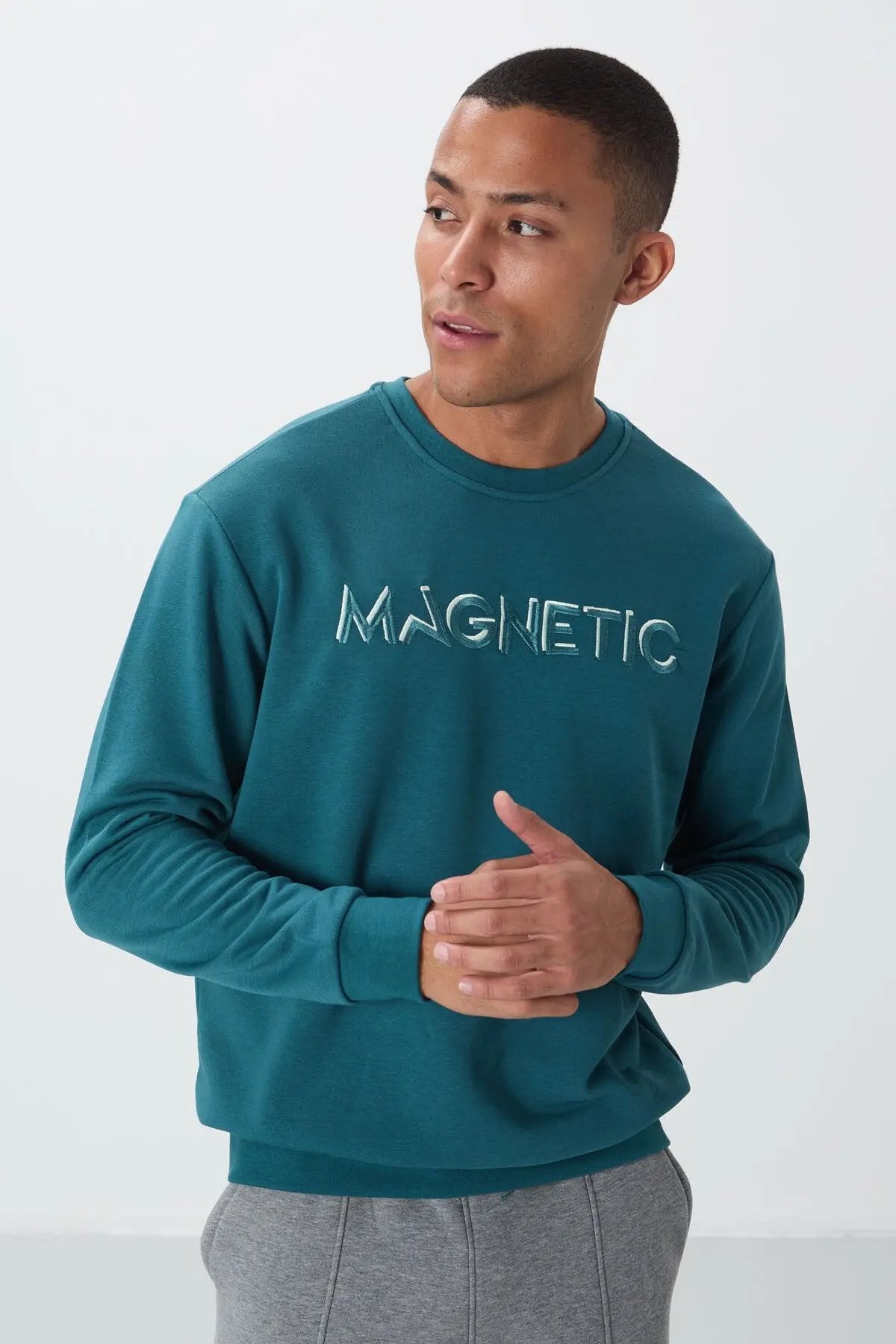 yazi nakişli o yaka rahat form erkek sweatshirt - 88020 - Justyol