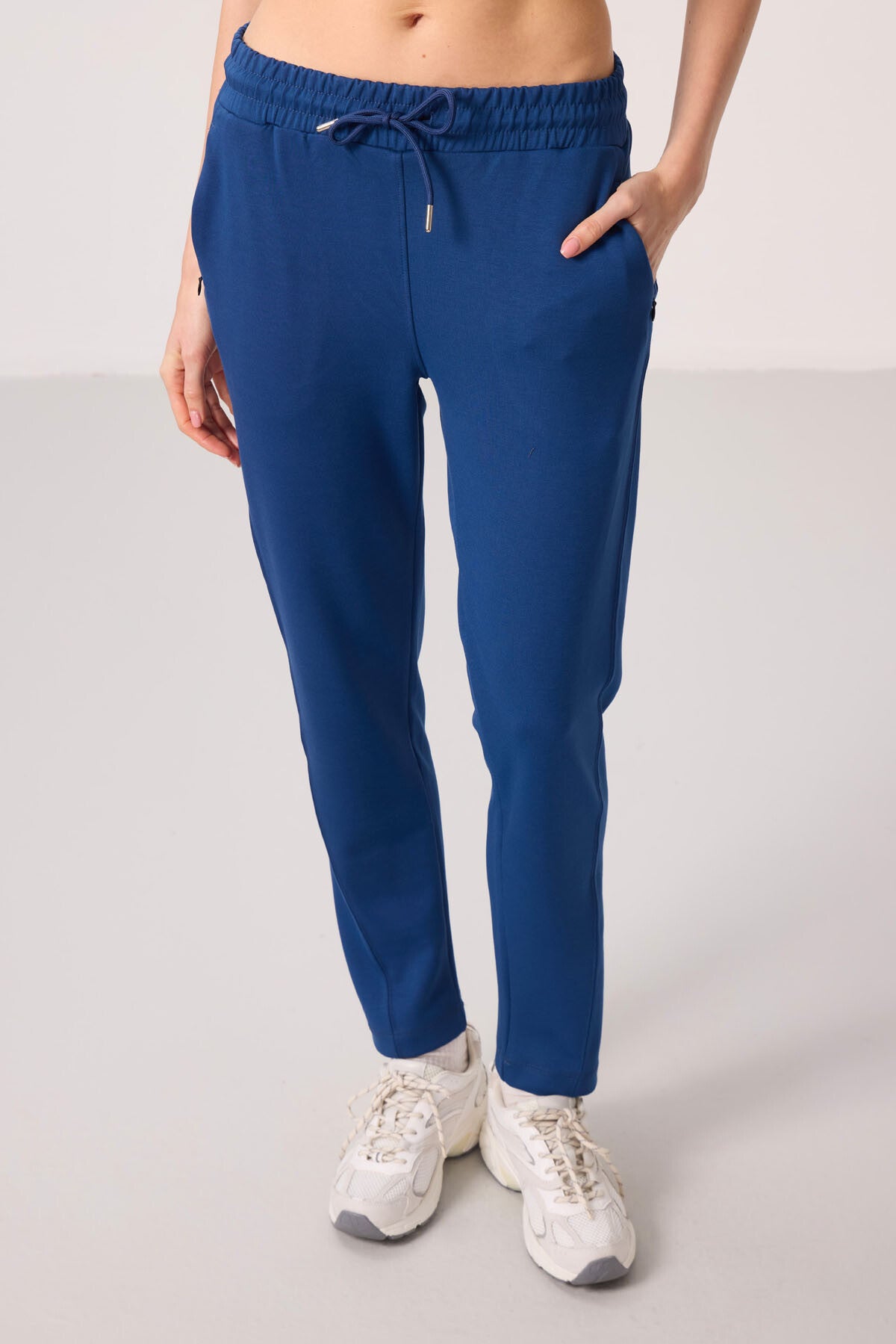 <tc>Pantalon femme à jambes fuselées en tissu texturé doux avec fermeture éclair dissimulée - 94668</tc>