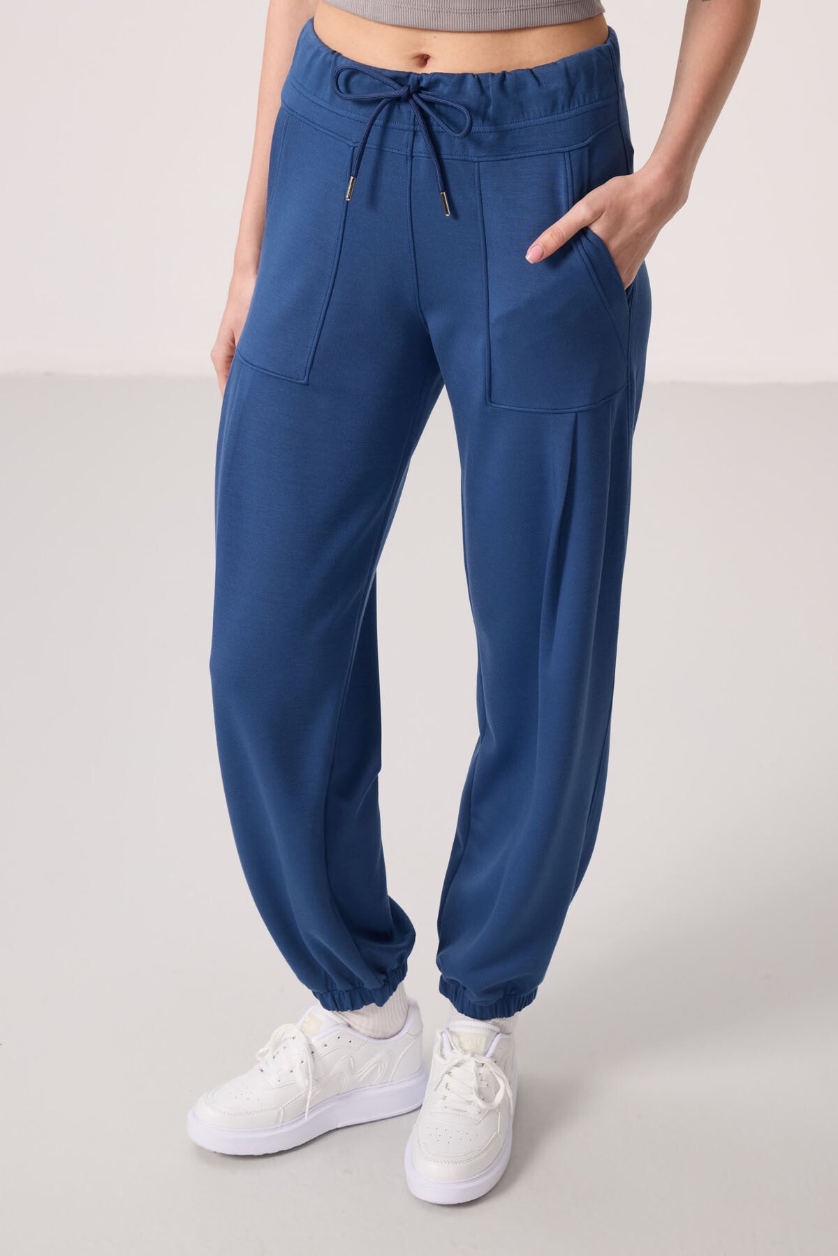 <tc>Pantalon femme coupe confortable avec détail de poches en tissu texturé doux - 94672</tc>