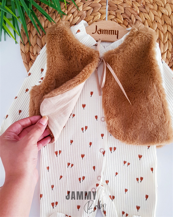 ensemble gilet en peluche & combinaison caraco