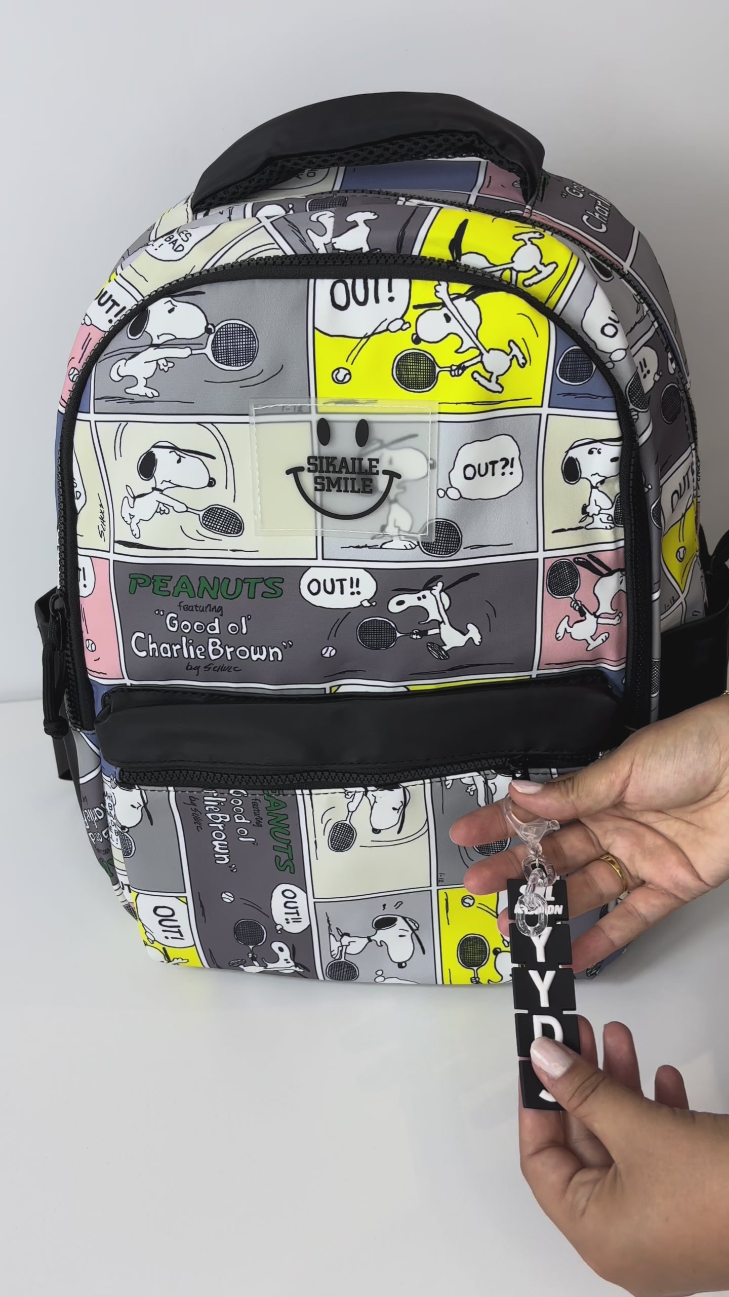 Charger la vidéo : Sac scolaire multifonction – Design Snoopy irrésistible !