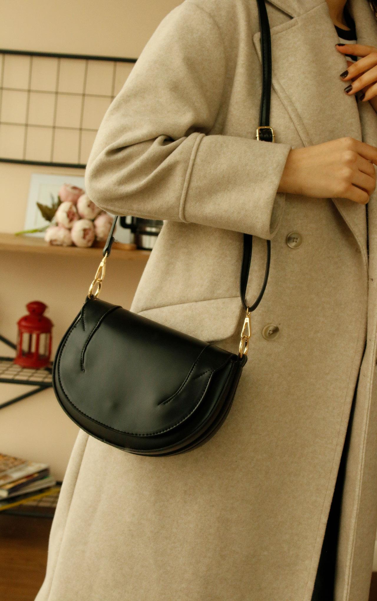 <tc>Sac à main Robin pour femme en noir</tc>