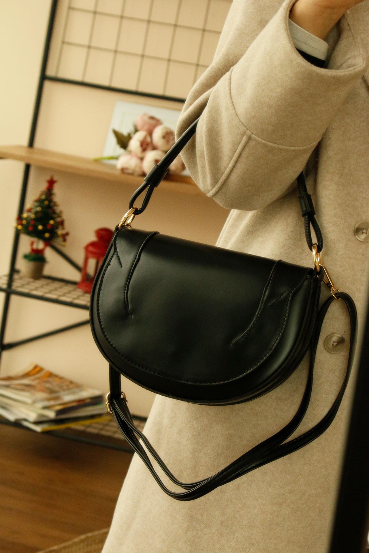 <tc>Sac à main Robin pour femme en noir</tc>