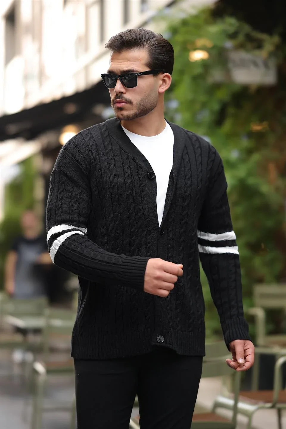 Gilet en Tricot avec Manches en Tresse et Détails en Bande - Justyol