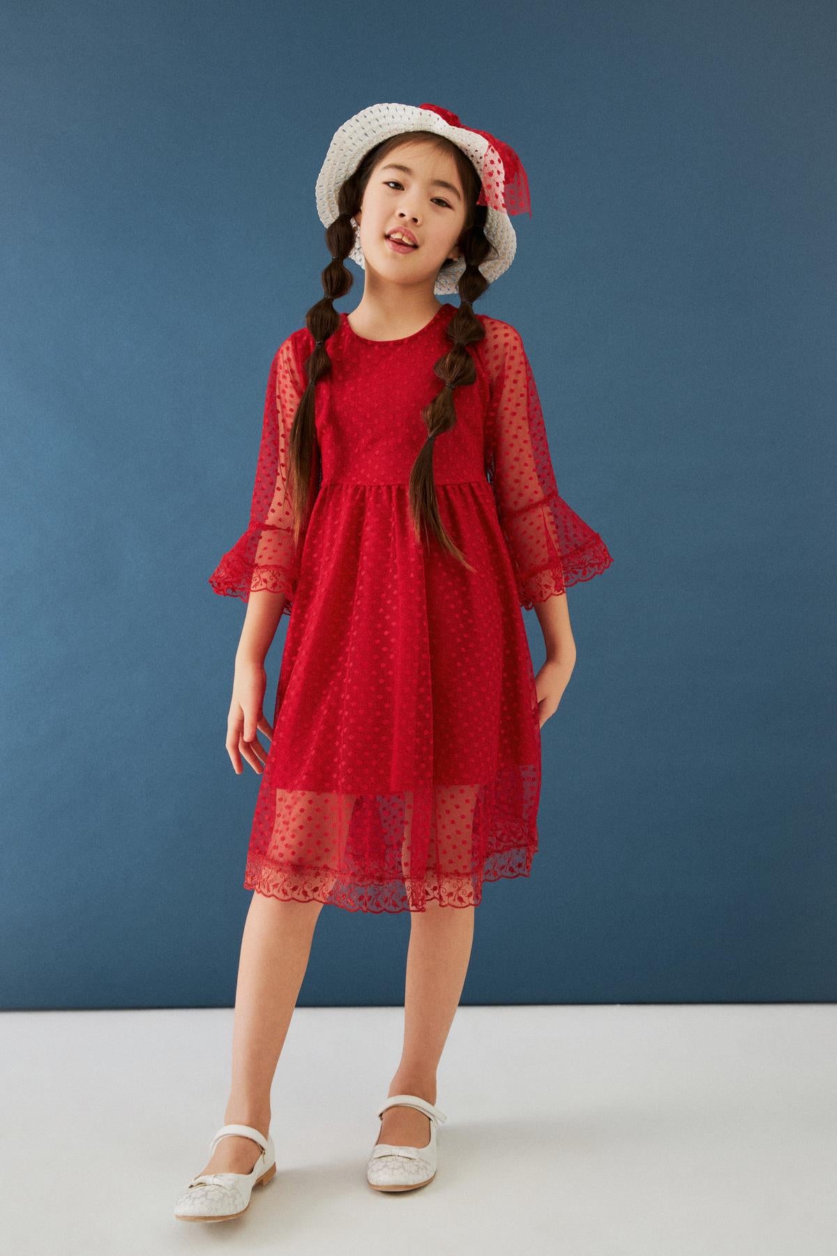 <tc>Robe pour fille avec détails de chapeau et ceinture</tc>