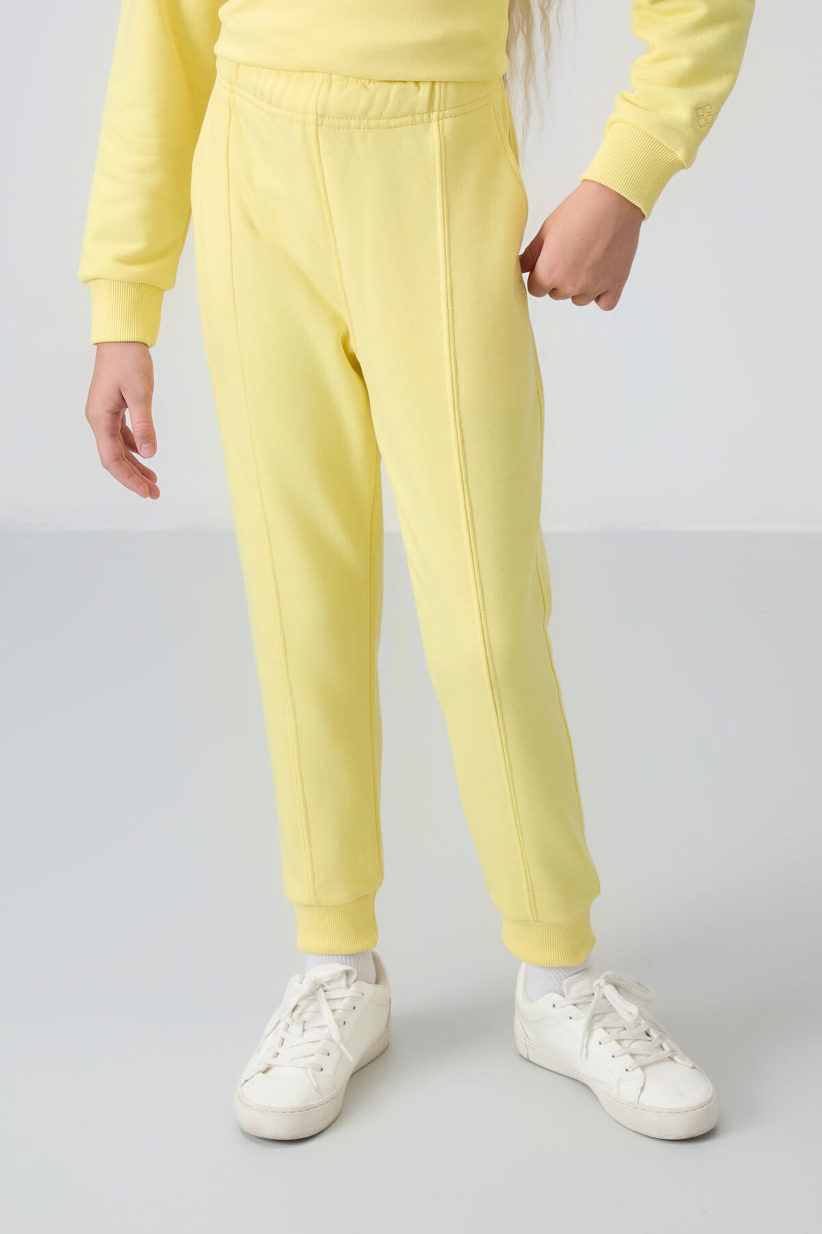 açik mavi pamuklu içi tüylü yumuşak dokulu oversize nakişli kiz çocuk eşofman takim - 75145 - Justyol