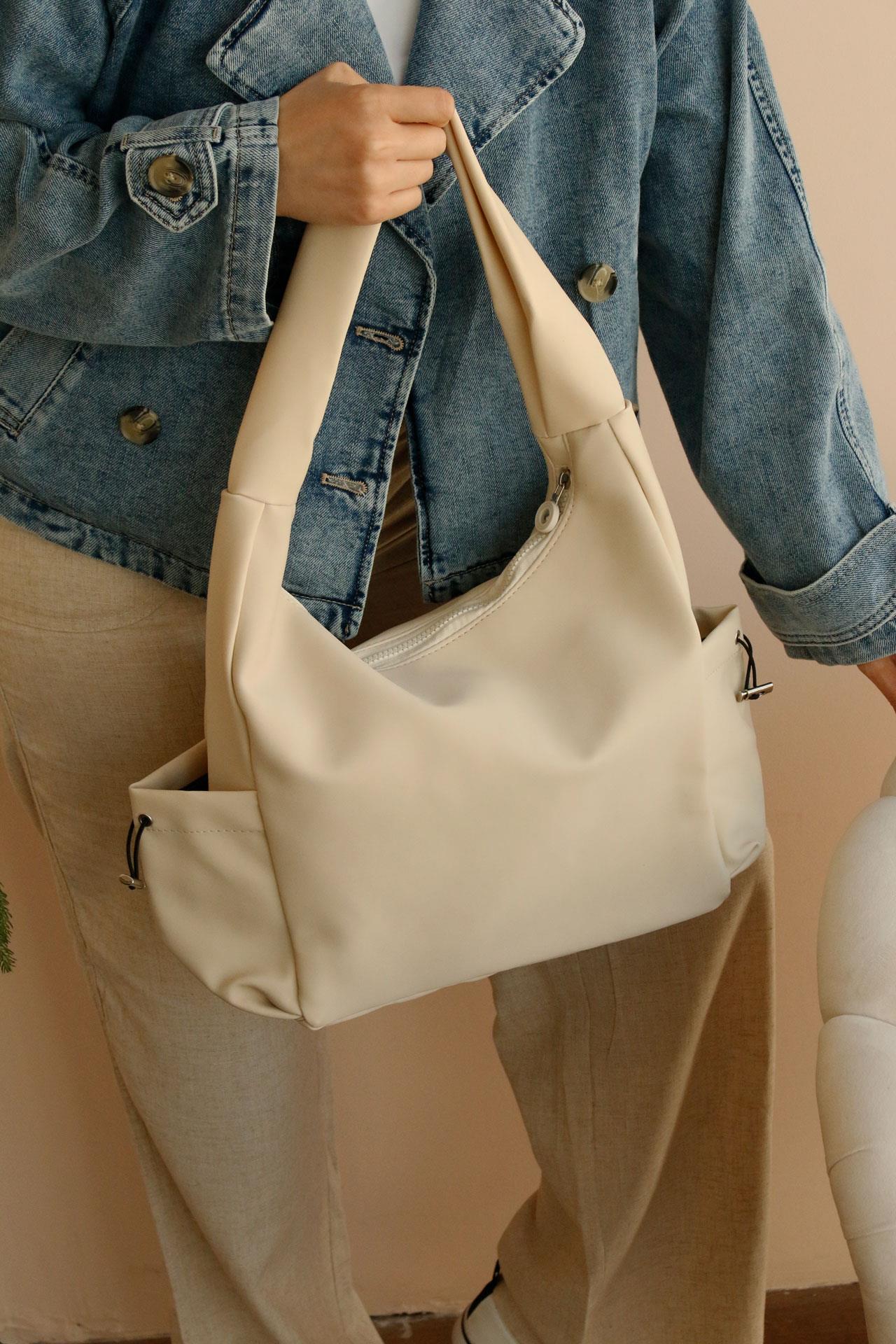 <tc>Sac à main crème simple</tc>