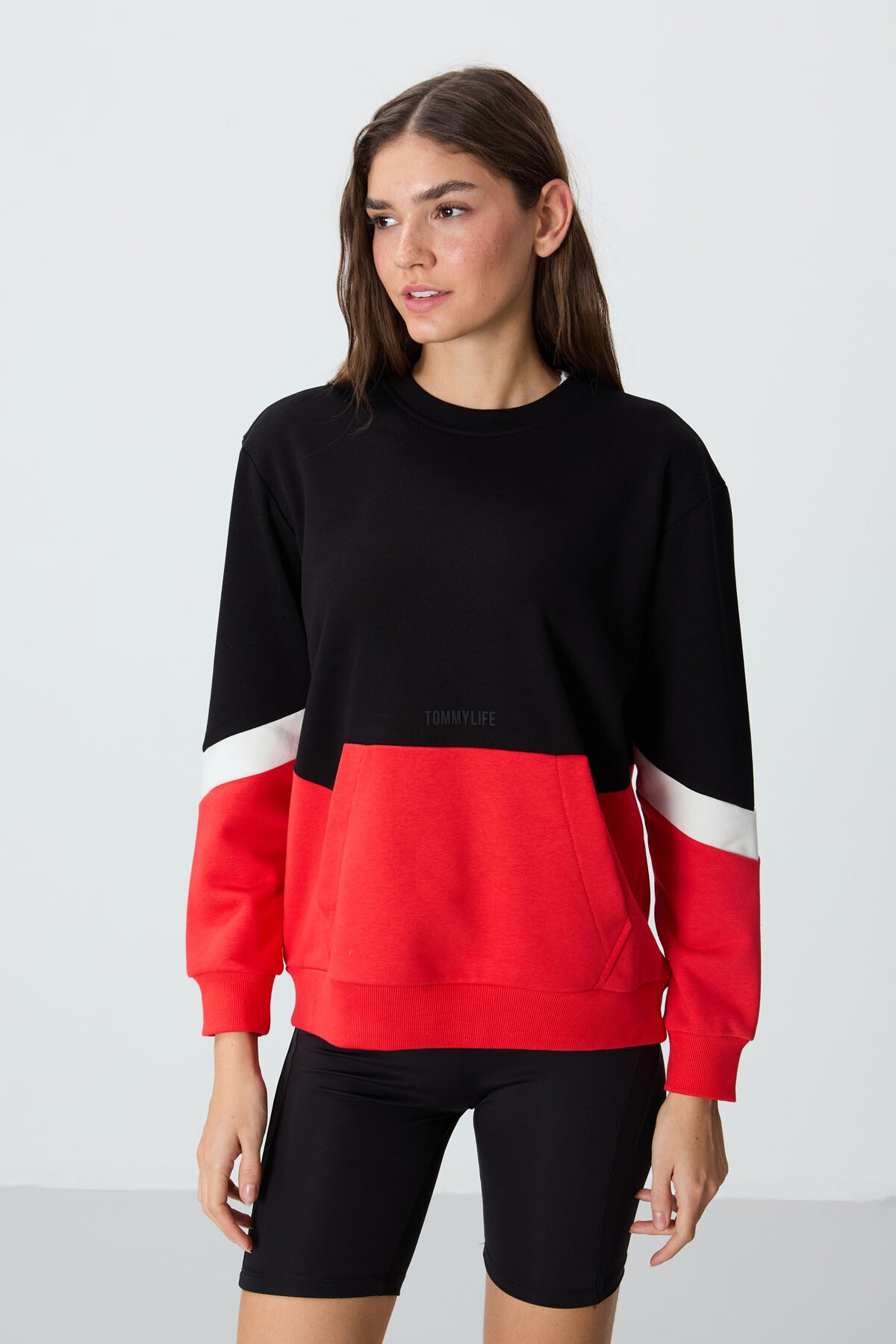 <tc>Sweatshirt pour femme à col rond, coupe oversize, en coton compact avec tissu épais et lisse - 97289</tc>