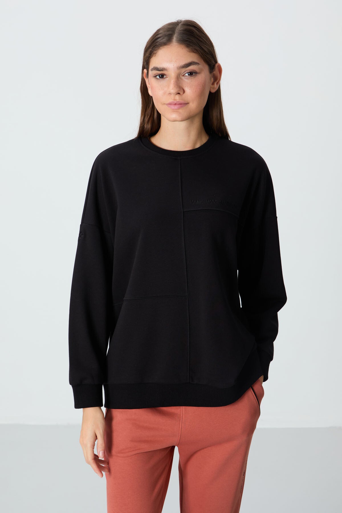 <tc>Sweatshirt pour femme en coton compact épais avec texture lisse, col rond, coupe oversize - 97288</tc>