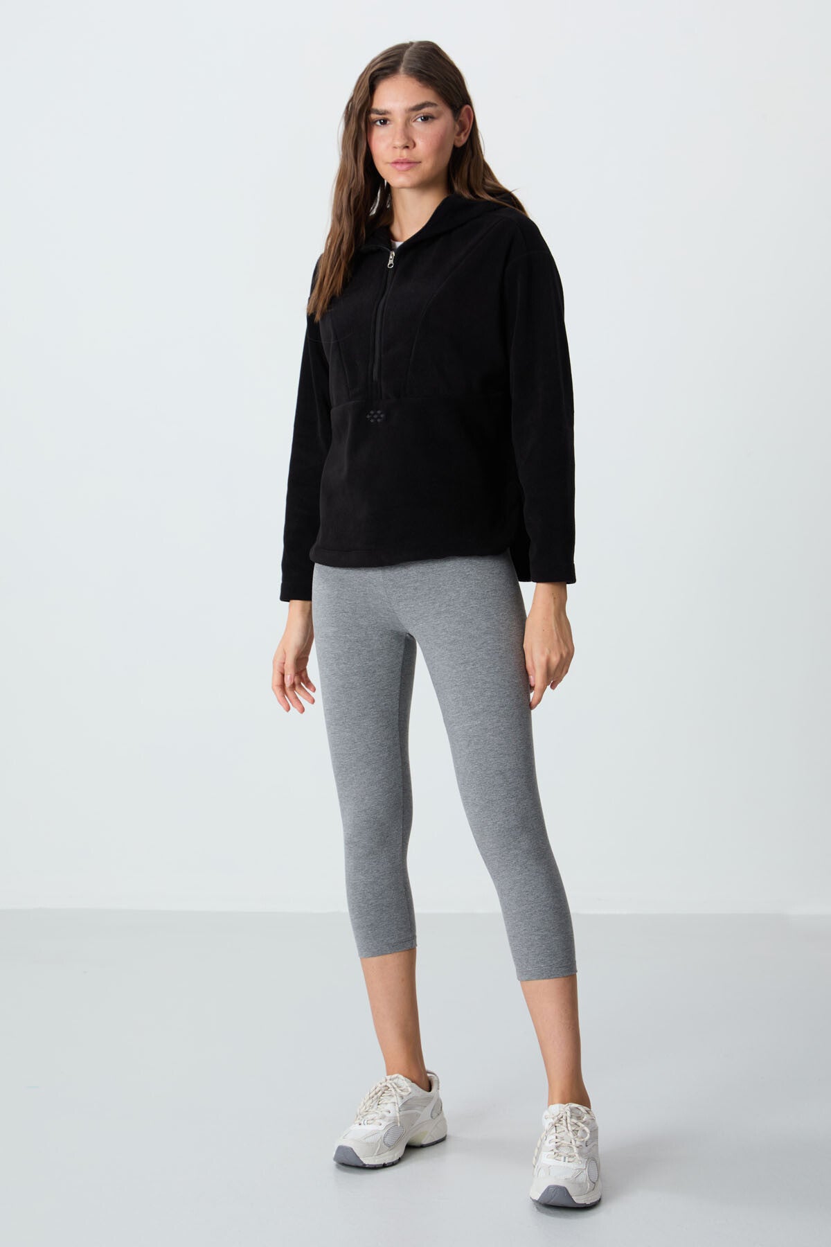 <tc>Sweatshirt en polaire pour femme, à capuche, coupe oversize, avec broderie et tissu épais et doux - 97286</tc>