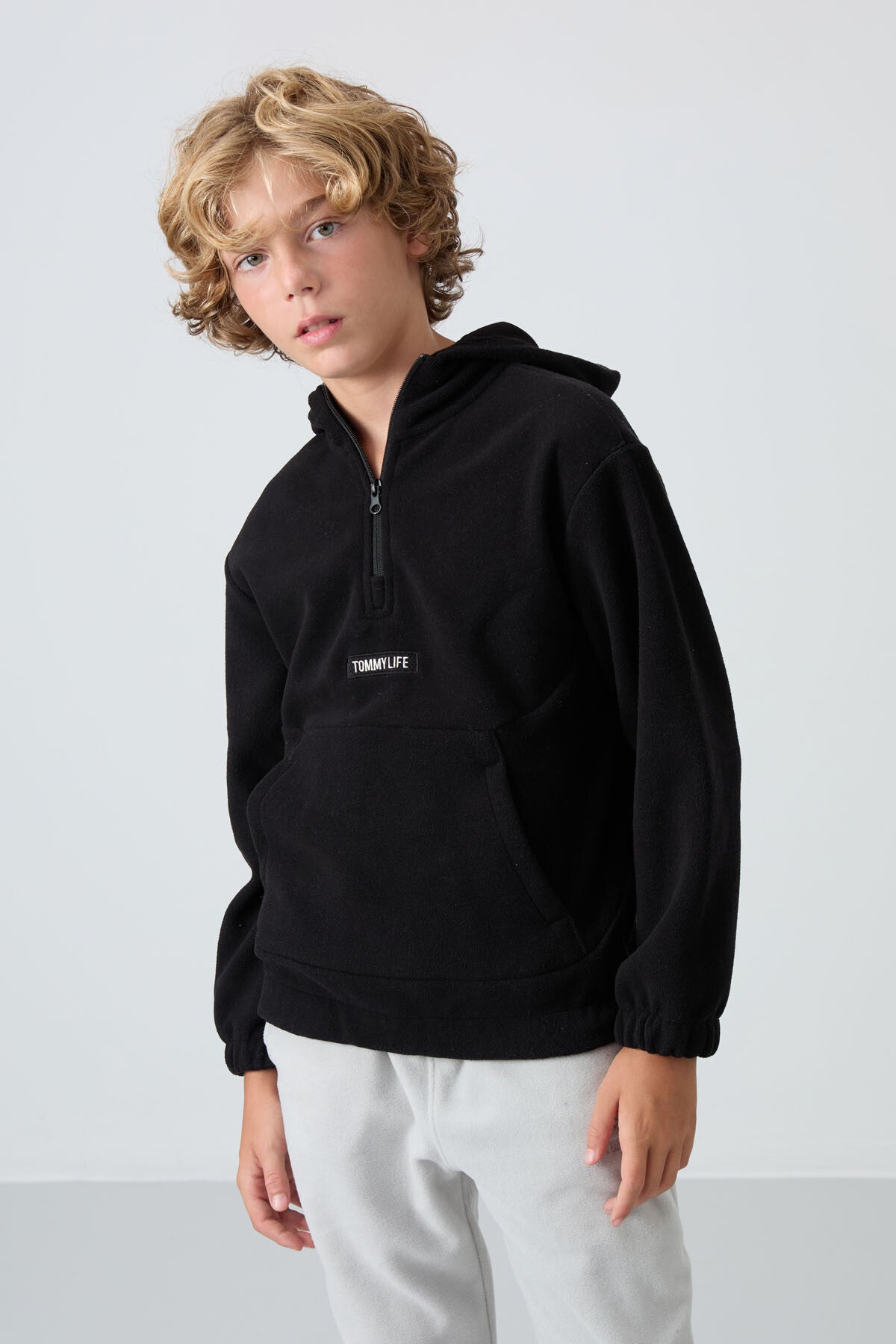 <tc>Sweatshirt Garçon en Polaire Épaisse à Texture Douce, Brodé et Coupe Standard - 11230</tc>