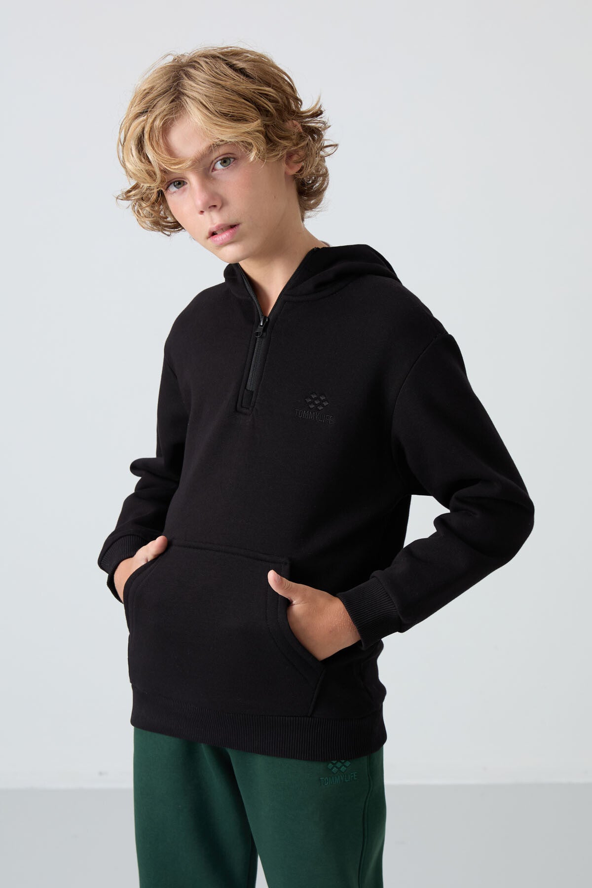 <tc>Sweatshirt Garçon en Coton Épais à Intérieur Doux Texturé, Brodé et Coupe Standard - 11244</tc>