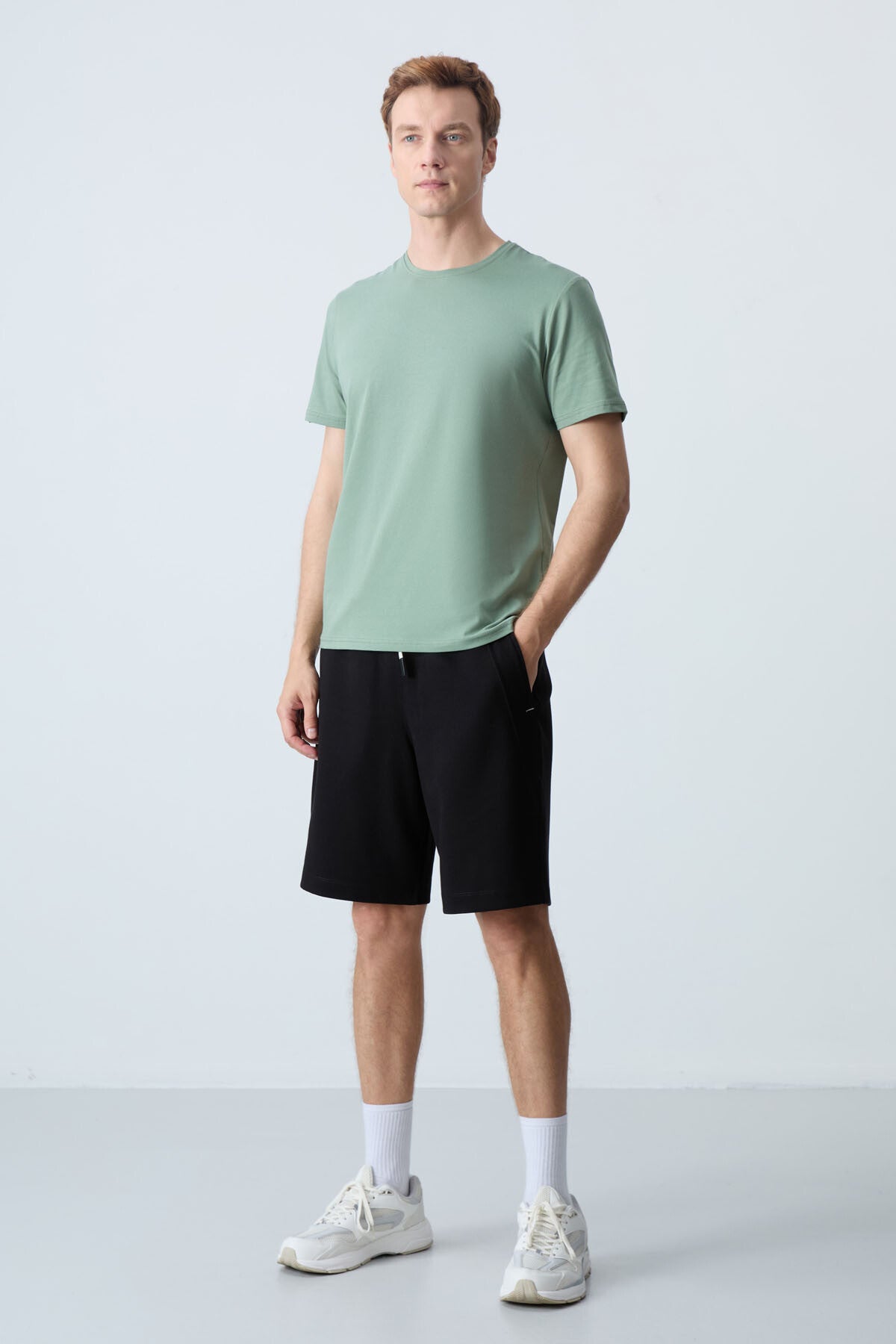 <tc>Short Basique Homme en Coton Épais à Texture Douce, Coupe Standard - 81278</tc>