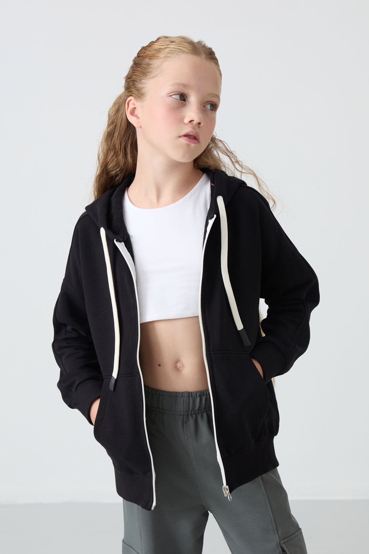 <tc>Sweatshirt Fille en Coton à Intérieur Doux Texturé, Brodé et Coupe Standard - 75149</tc>