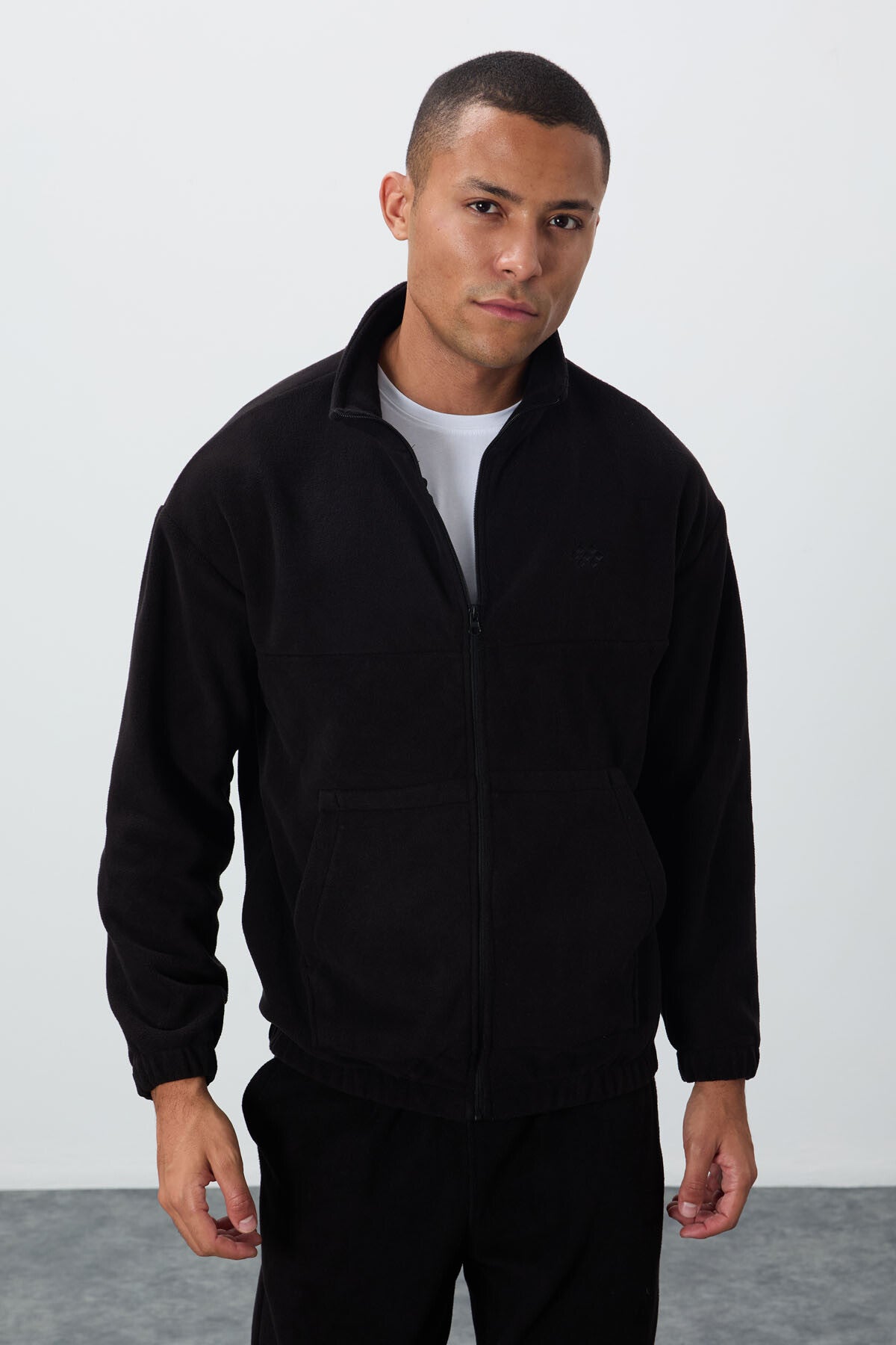 <tc>Ensemble de survêtement homme noir en tissu épais et doux, coupe confortable avec broderie - 85269</tc>