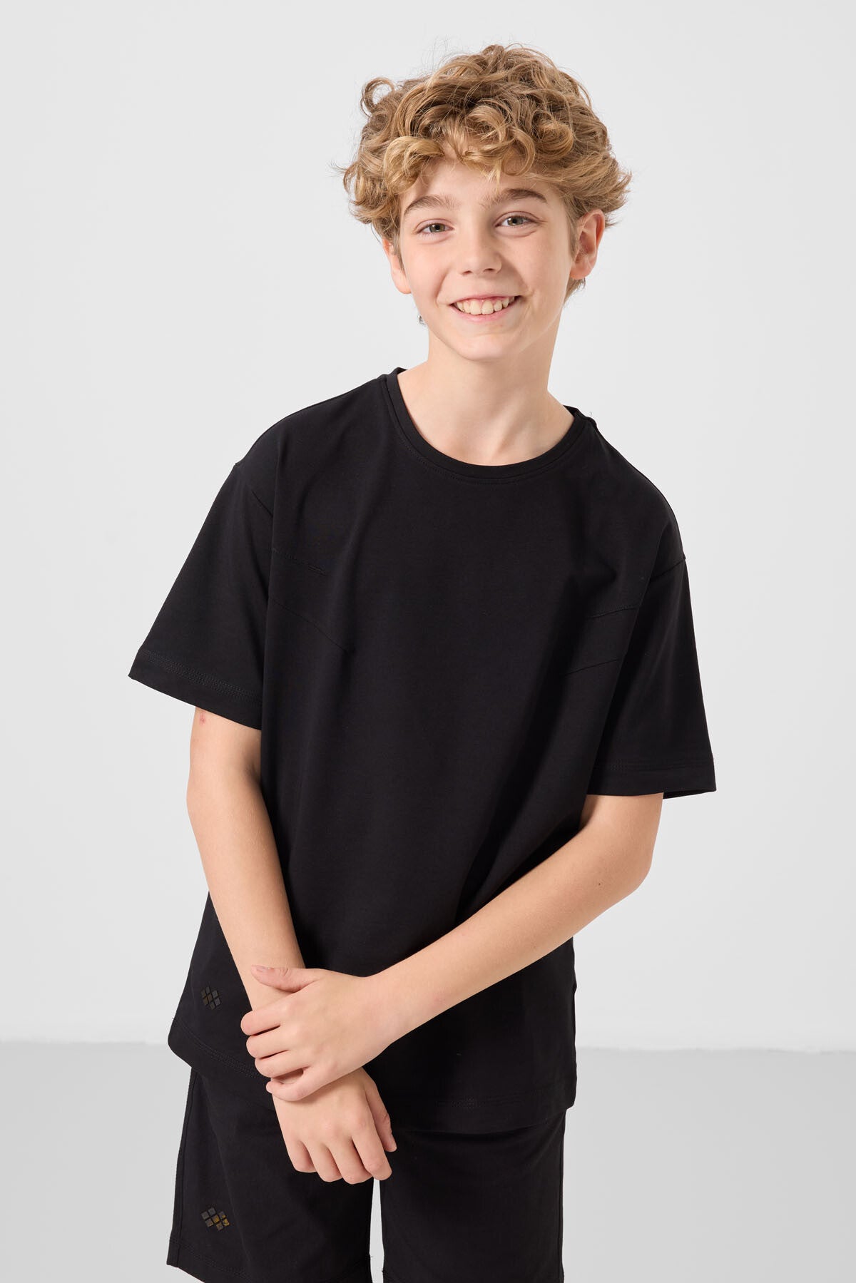 Ensemble Garçon Oversize 2 Pièces – T-shirt & Short - 11277