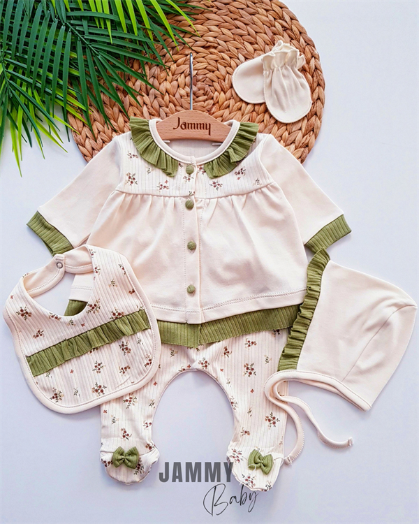 small flowers 5 piece newborn set