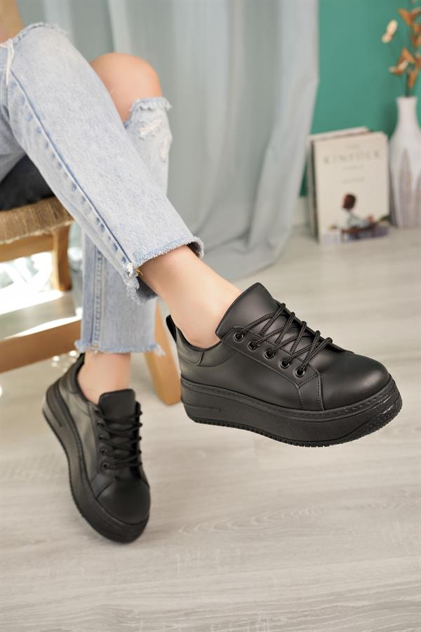 <tc>Sneakers Femme Aymood à Lacets avec Semelle Épaisse, Style Décontracté et Sportif, en Similicuir Noir.</tc>