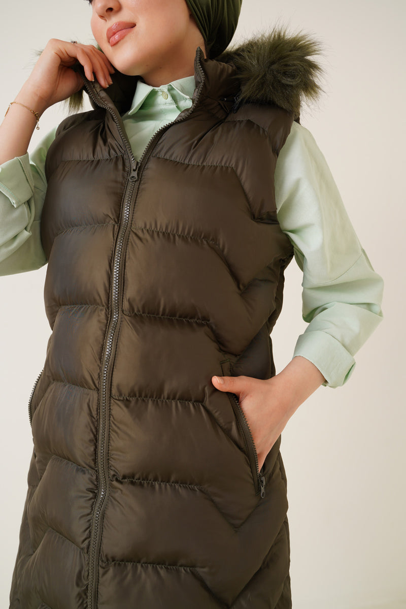 Gilet Long Femme à Capuche en Fausse Fourrure – T10233