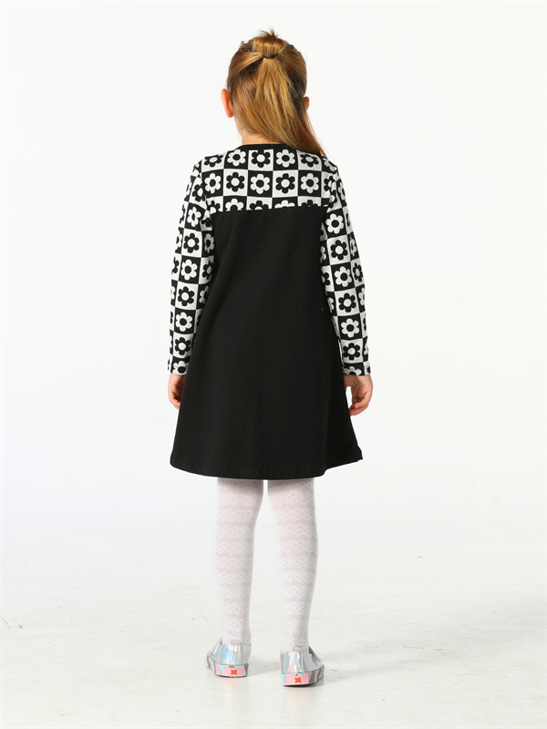 <tc>Robe pour fille avec boucle.</tc>