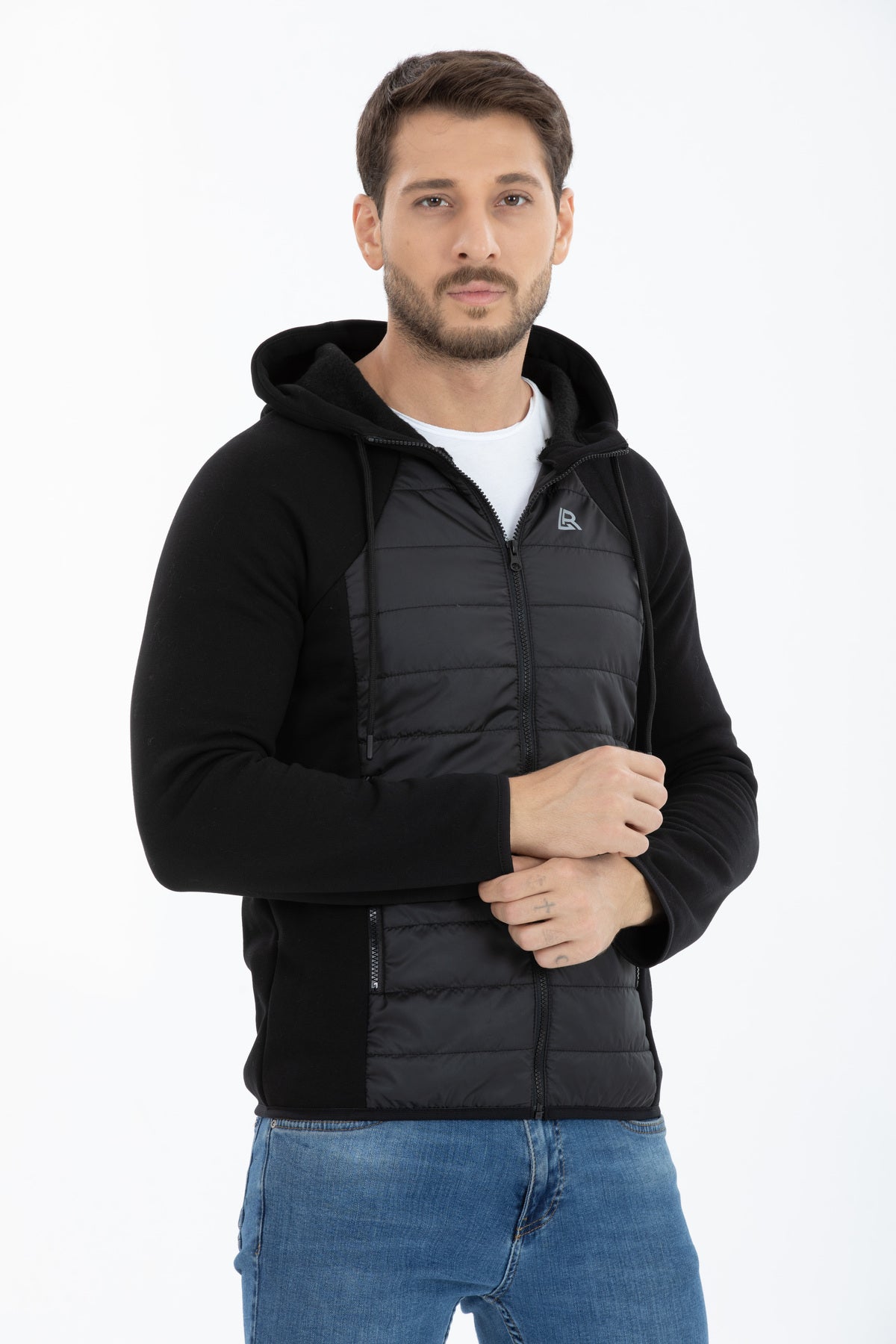 <tc>Sweat polaire rembourré pour homme, saisonnier.</tc>