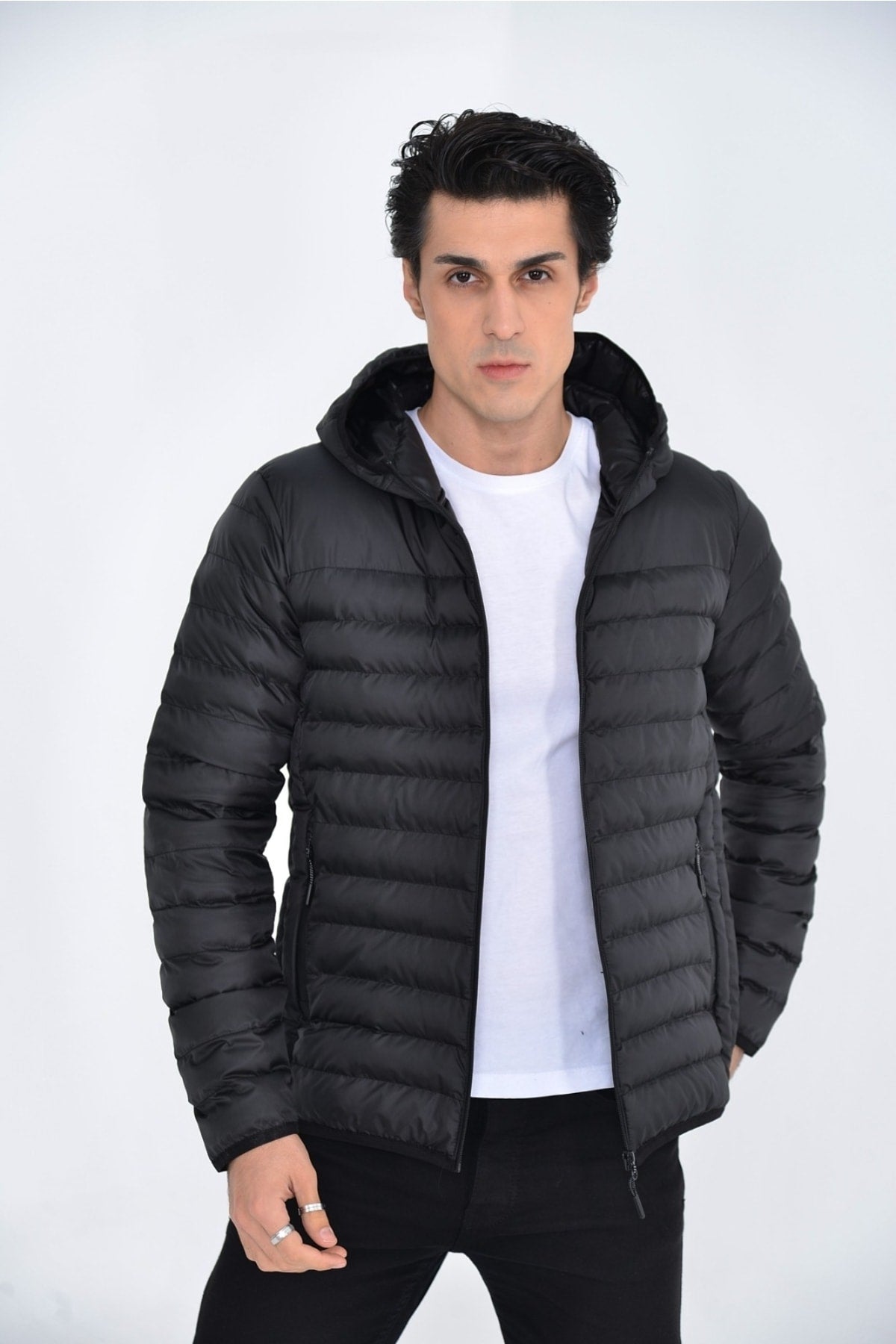 <tc>veste à capuche pour homme.</tc>