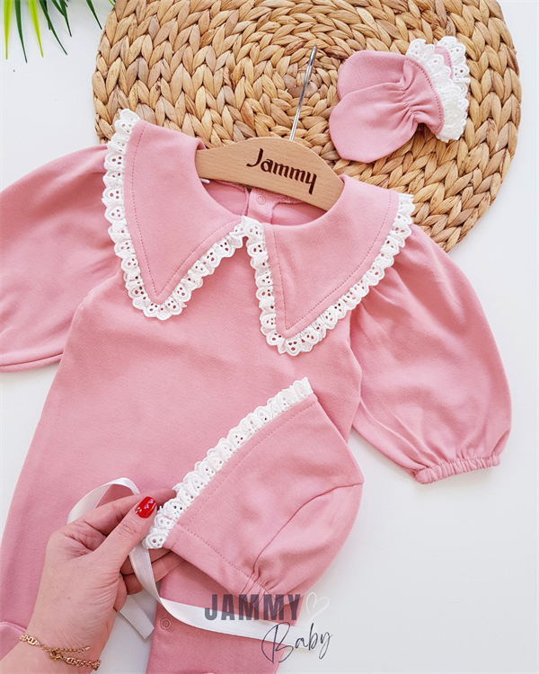 triangle collar scallop detailed hat jumpsuit set