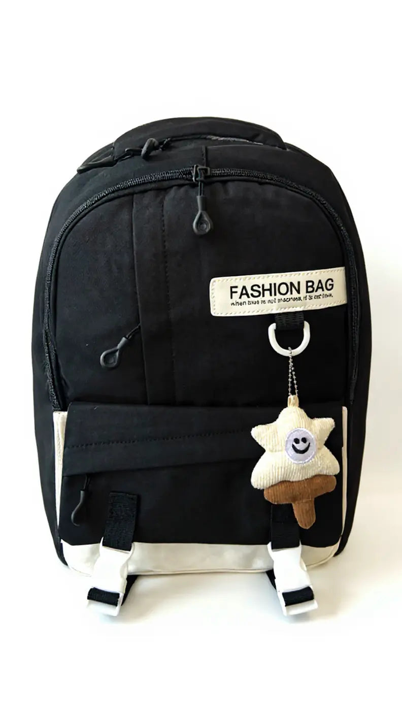 Sac à dos scolaire casual – Couleurs variées & petit accessoire tendance !