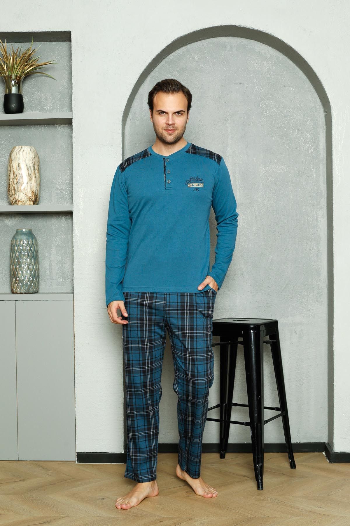 <tc>Ensemble pyjama homme en coton interlock avec motif à carreaux et broderie "Athletic", pour mi-saison M70182284</tc>