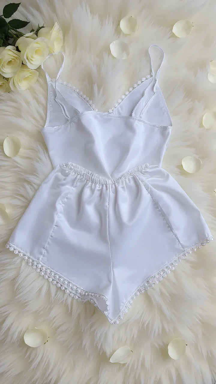 Ensemble pyjama court satin luxe femme avec pompons