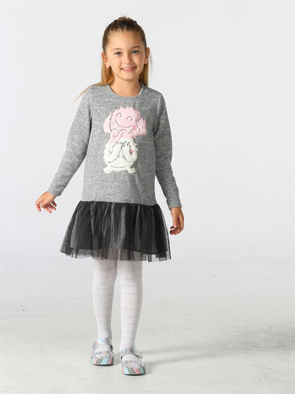 <tc>"Robe pour fille avec détails doux"</tc>