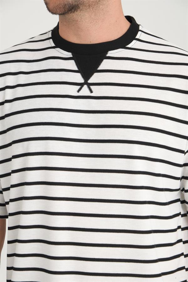 t‑shirt oversize homme rayé col enveloppe