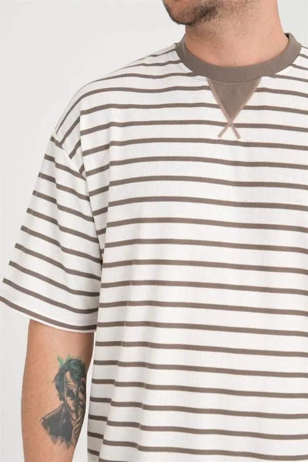 t‑shirt oversize homme rayé col enveloppe