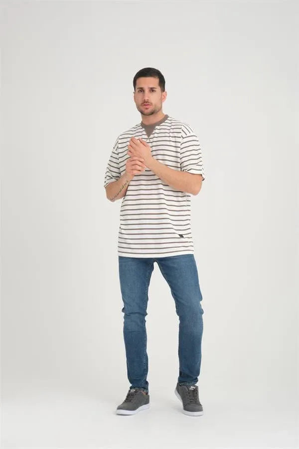 t‑shirt oversize homme rayé col enveloppe