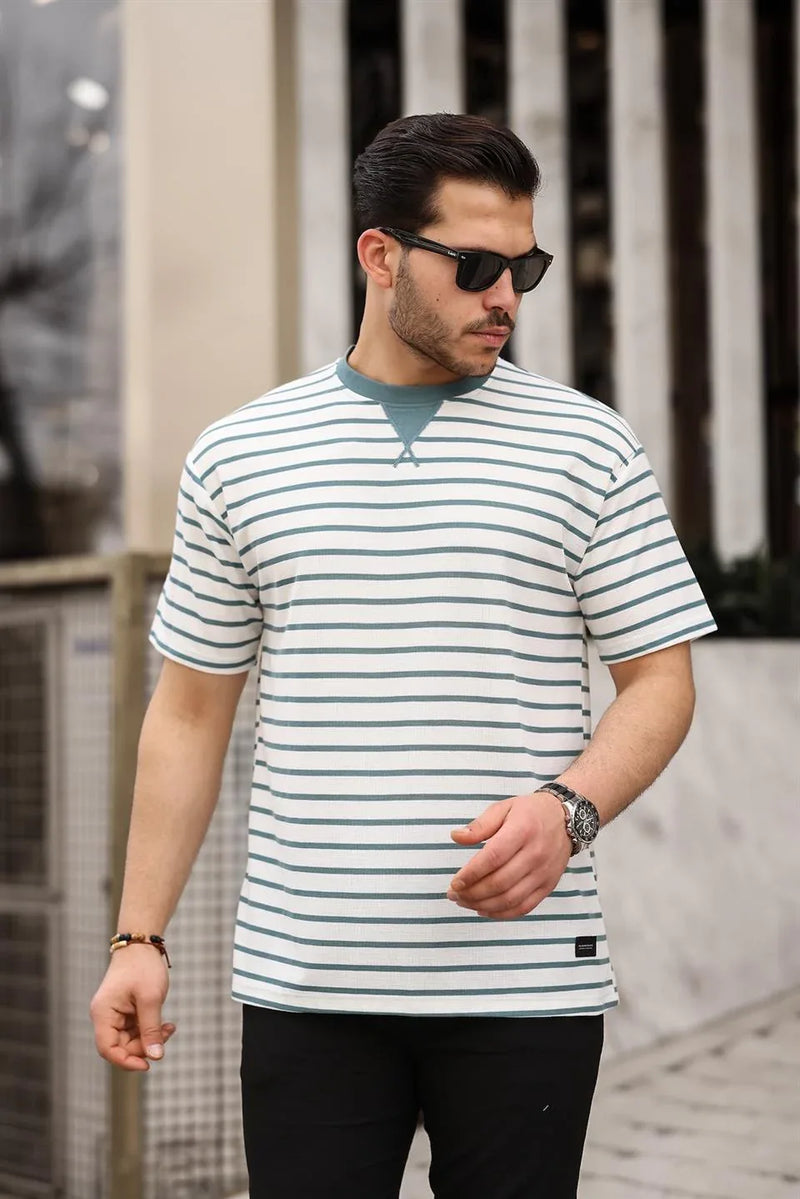 t‑shirt oversize homme rayé col enveloppe